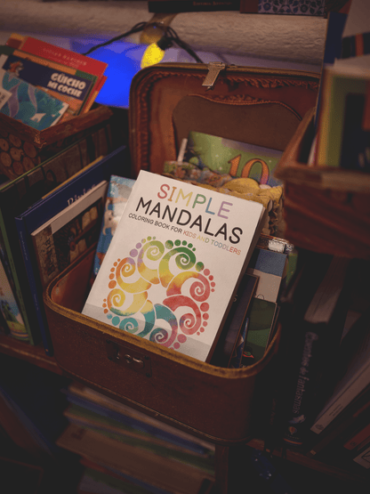 Simple Mandalas Coloring Book for Kids and Toddlers - Harris Creative Designs